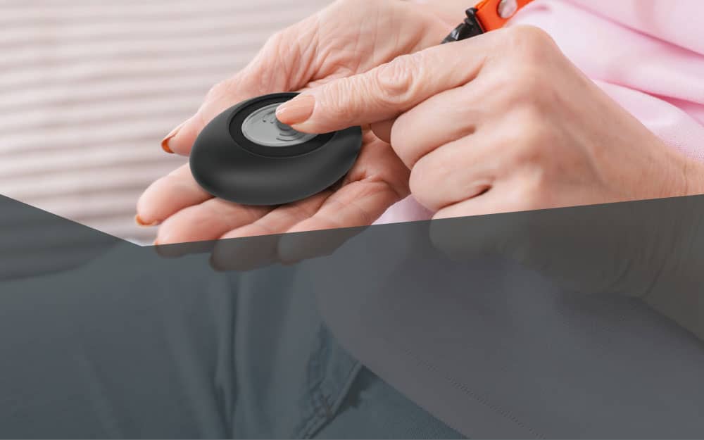 Elderly person calling warden